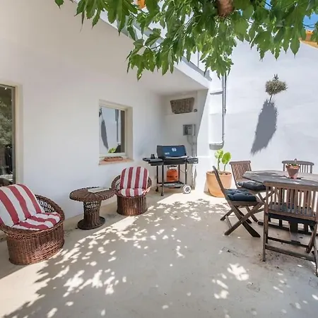 Hotel House With Garden